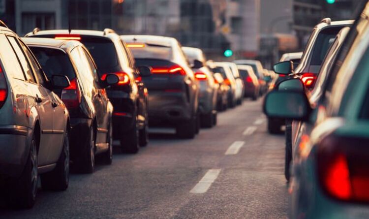 Detienen a 266 vehículos con placas foráneas por exceso de velocidad en Puebla 