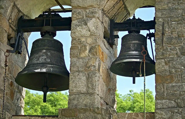 Roban campanas de la Capilla de San Fabián en Palmar de Bravo
