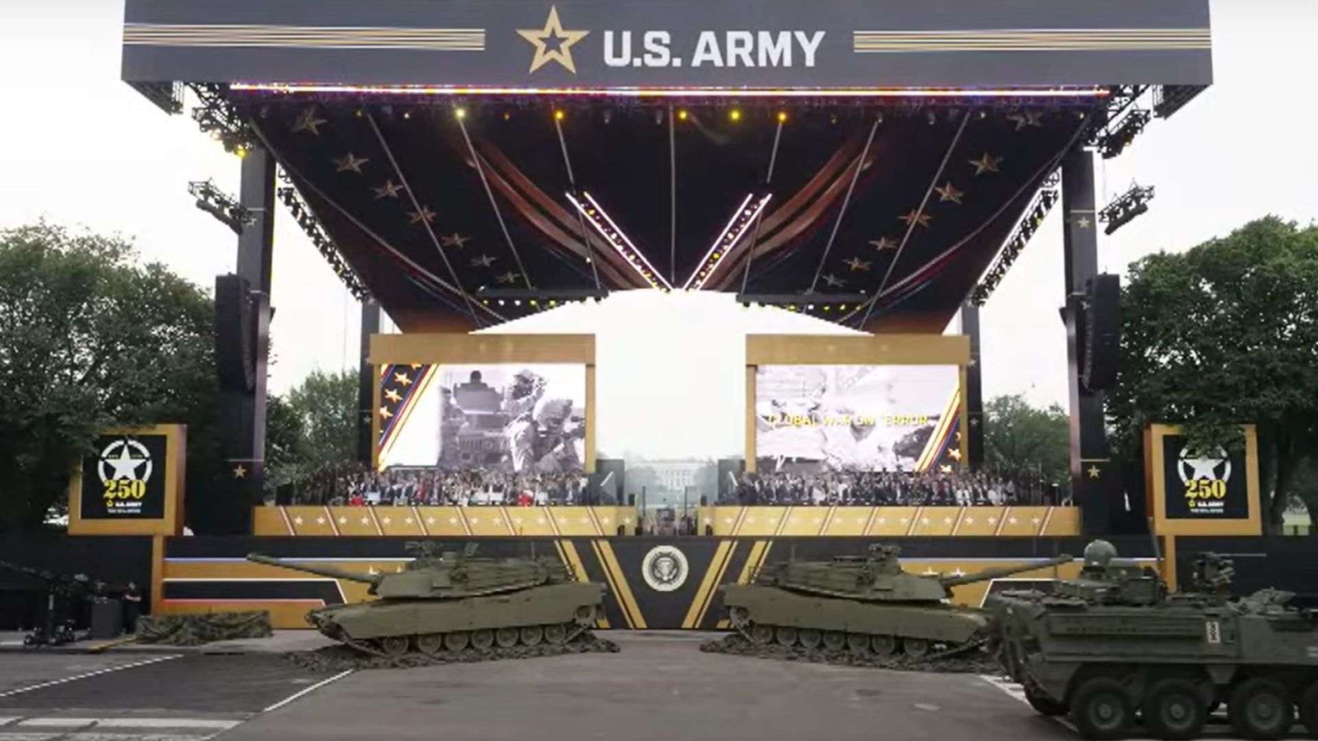 Pese a protestas masivas, Trump encabeza desfile militar en su honor