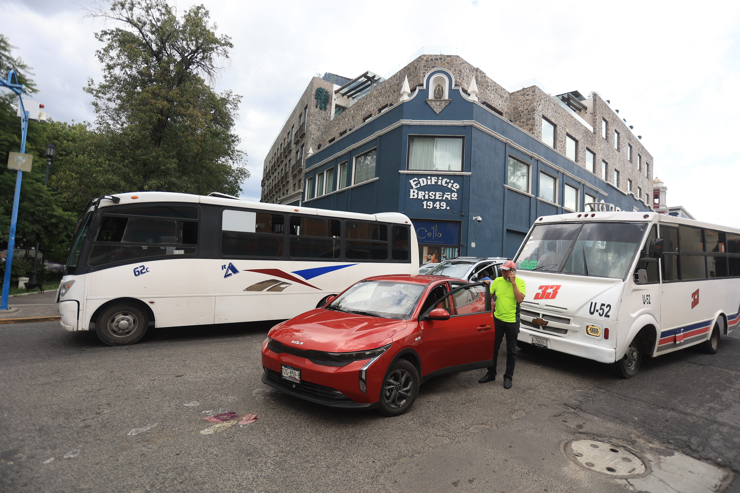VIDEO Se registra choque laminero en la 14 Oriente