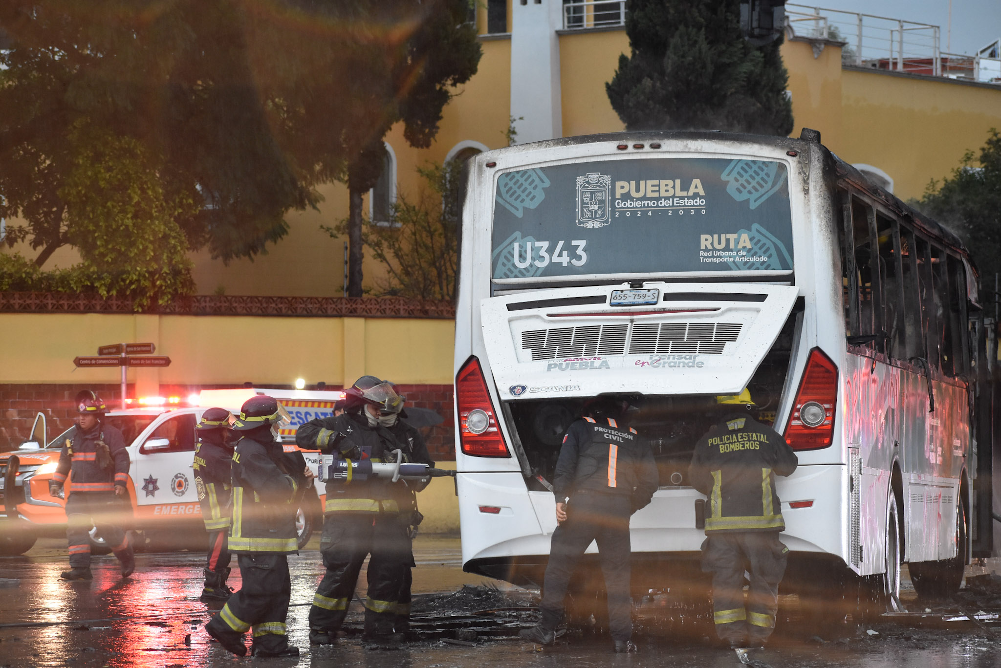 Armenta reprocha a la 28 de Octubre quema de autobús del RUTA 