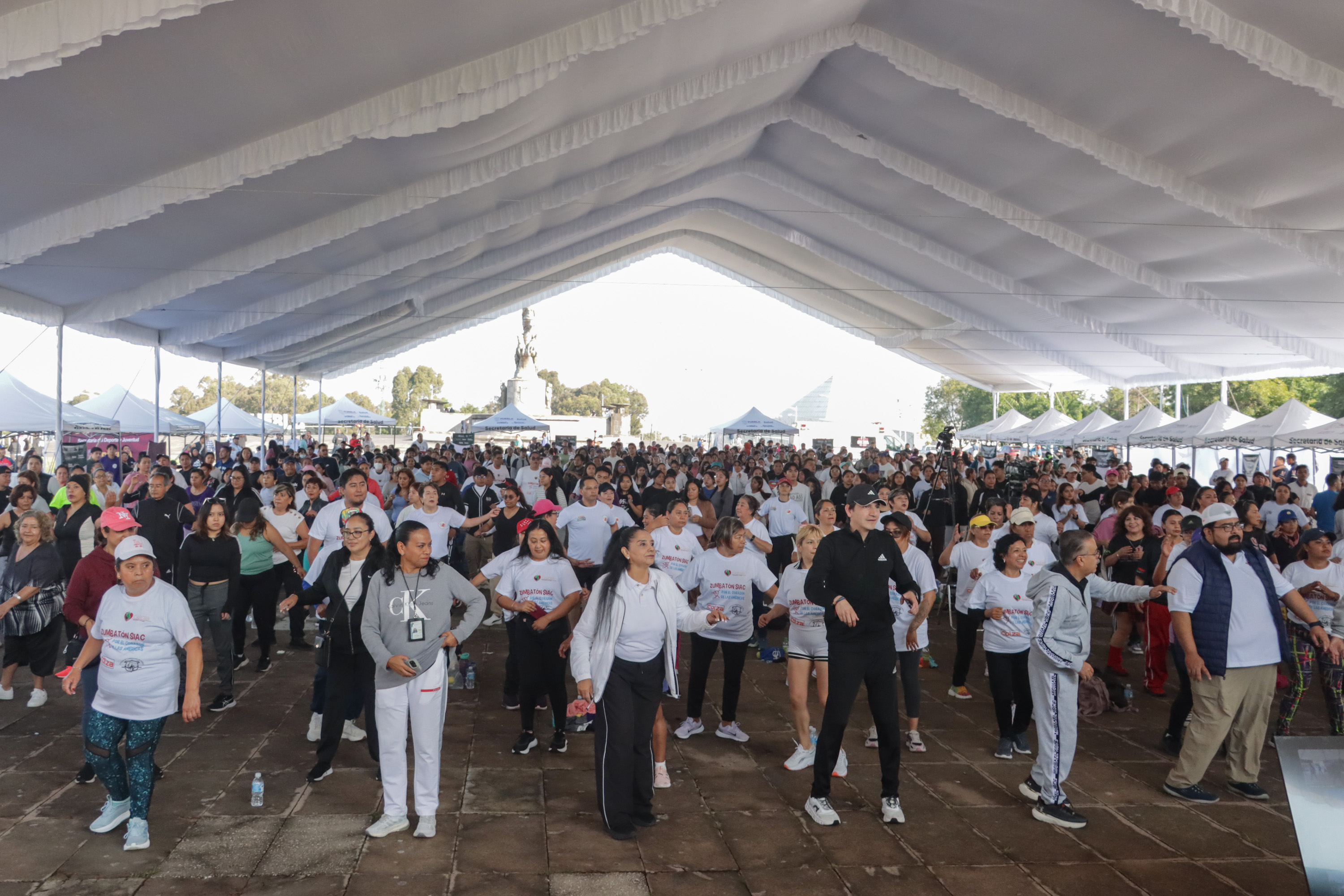 Realizan Zumbatón en Plaza Cívica de la Victoria