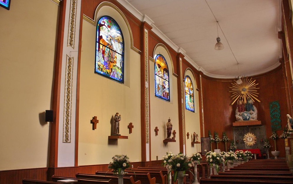 Encargado de la Parroquia de la Divina Providencia, encuentra un arma de fuego en el interior del recinto 