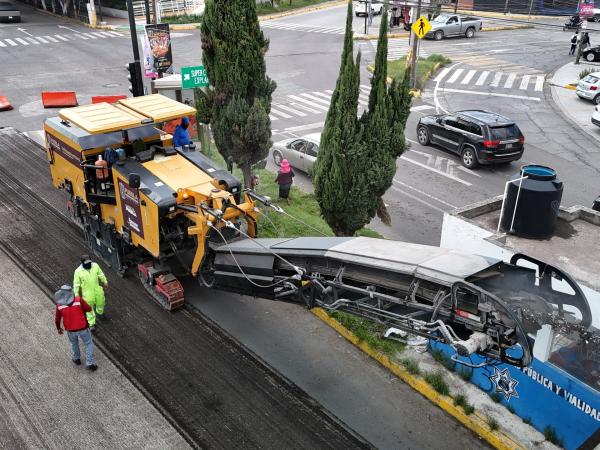 Con Módulos de Pavimentación Gobierno Estatal inicia rehabilitación del Camino Real a Cholula