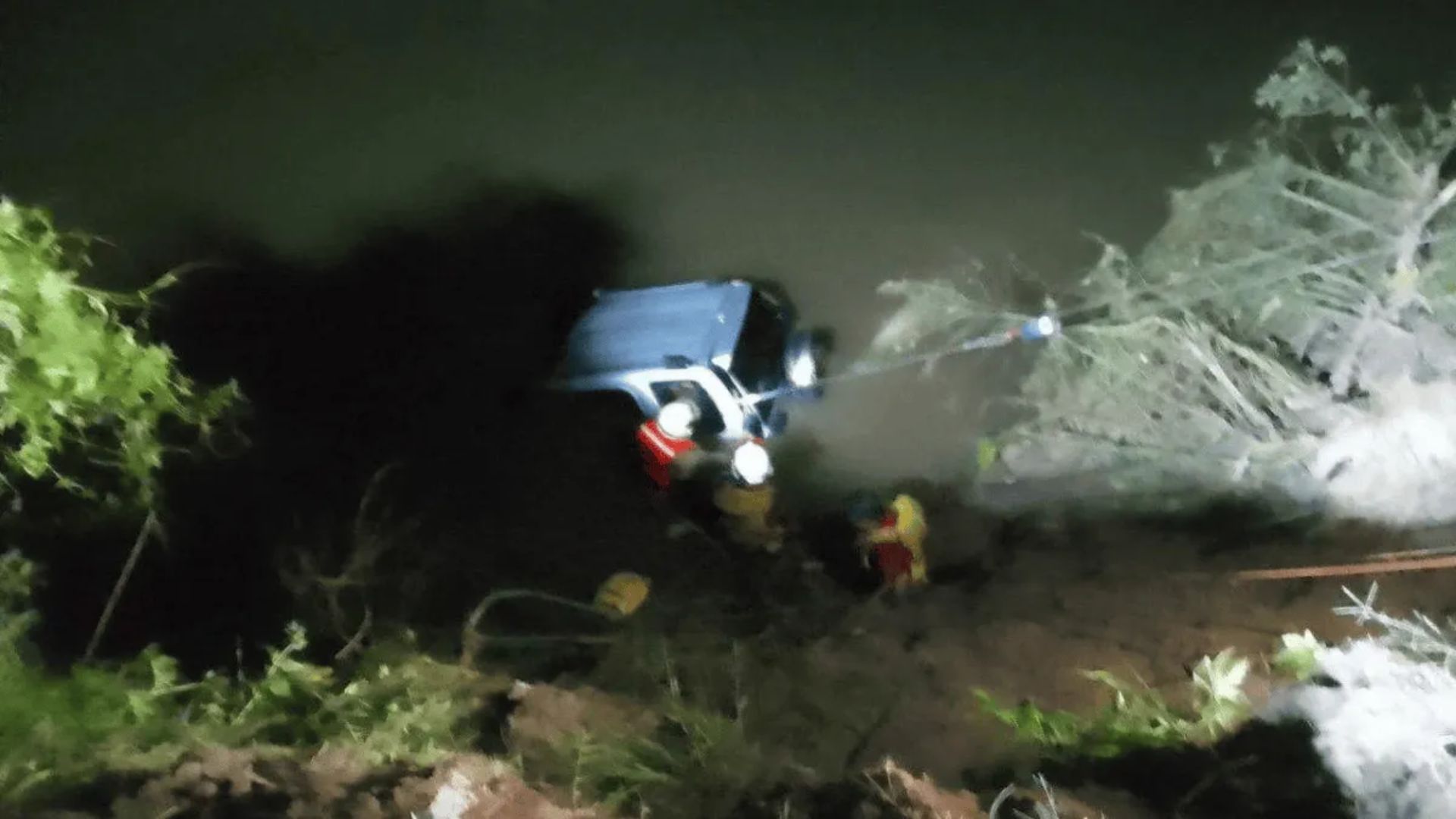 2 niñas y 1 mujer murieron tras accidente vehicular en arroyo de Puerta Vallarta