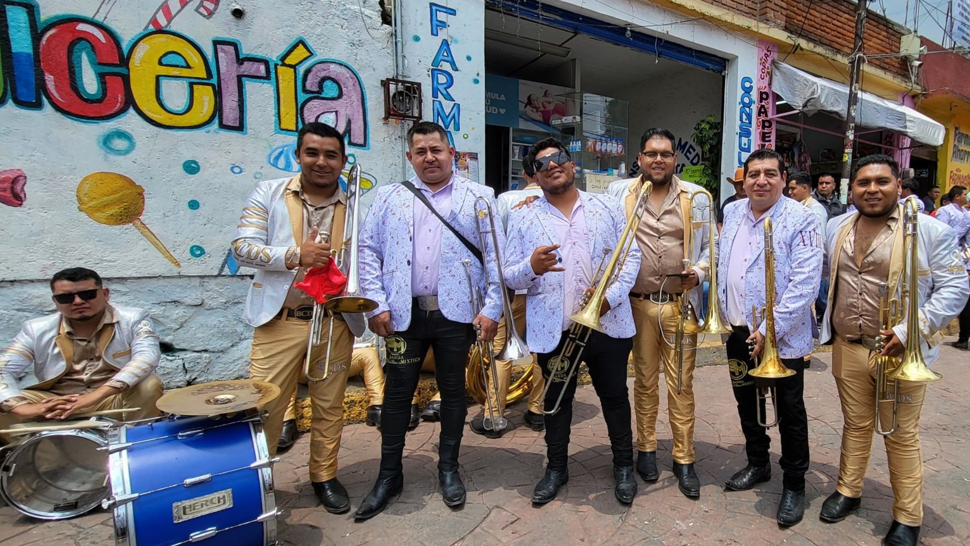 En Chiautla, le robaron vehículo e instrumentos a “Banda Estrellas de la Mixteca”