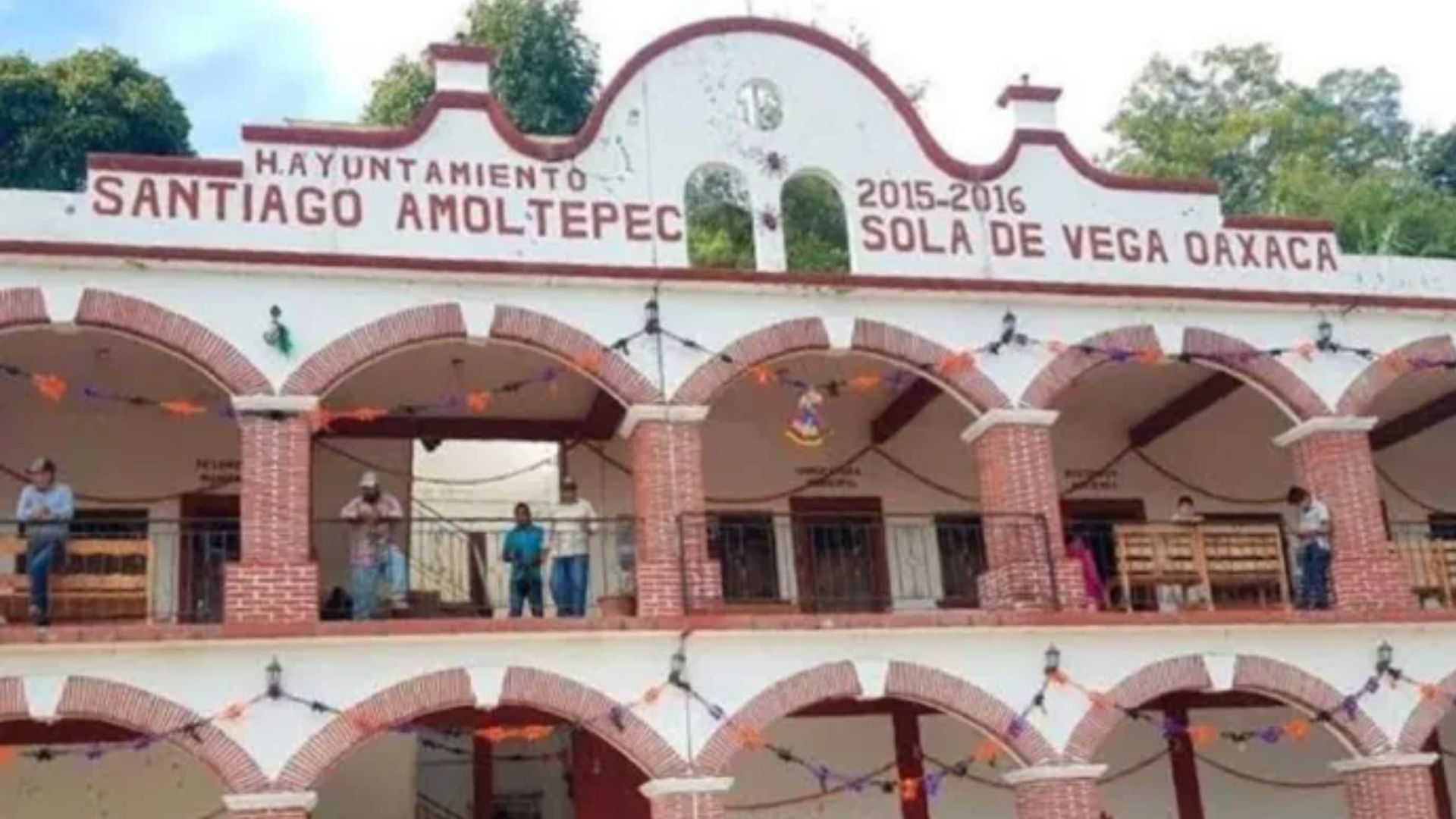 Grupo armado de Oaxaca ejecutó a 2 personas en las calles de Santiago Amoltepec