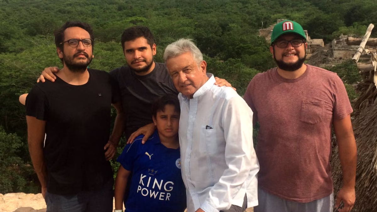 Presentan amparo para proteger a hijos de López Obrador ante posible orden de aprehensión