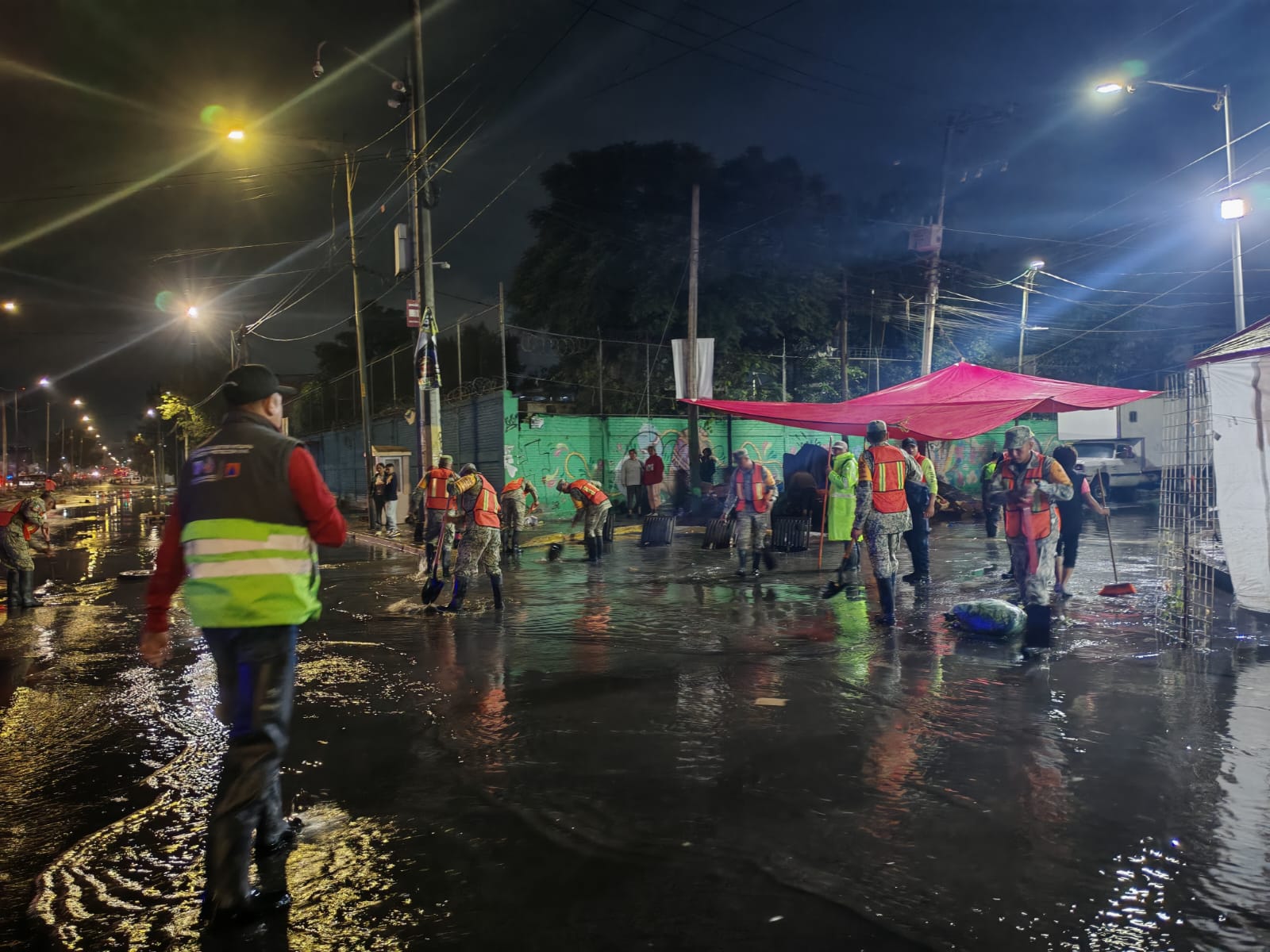Activan Alerta Roja, Naranja y Amarilla por lluvias en la CDMX