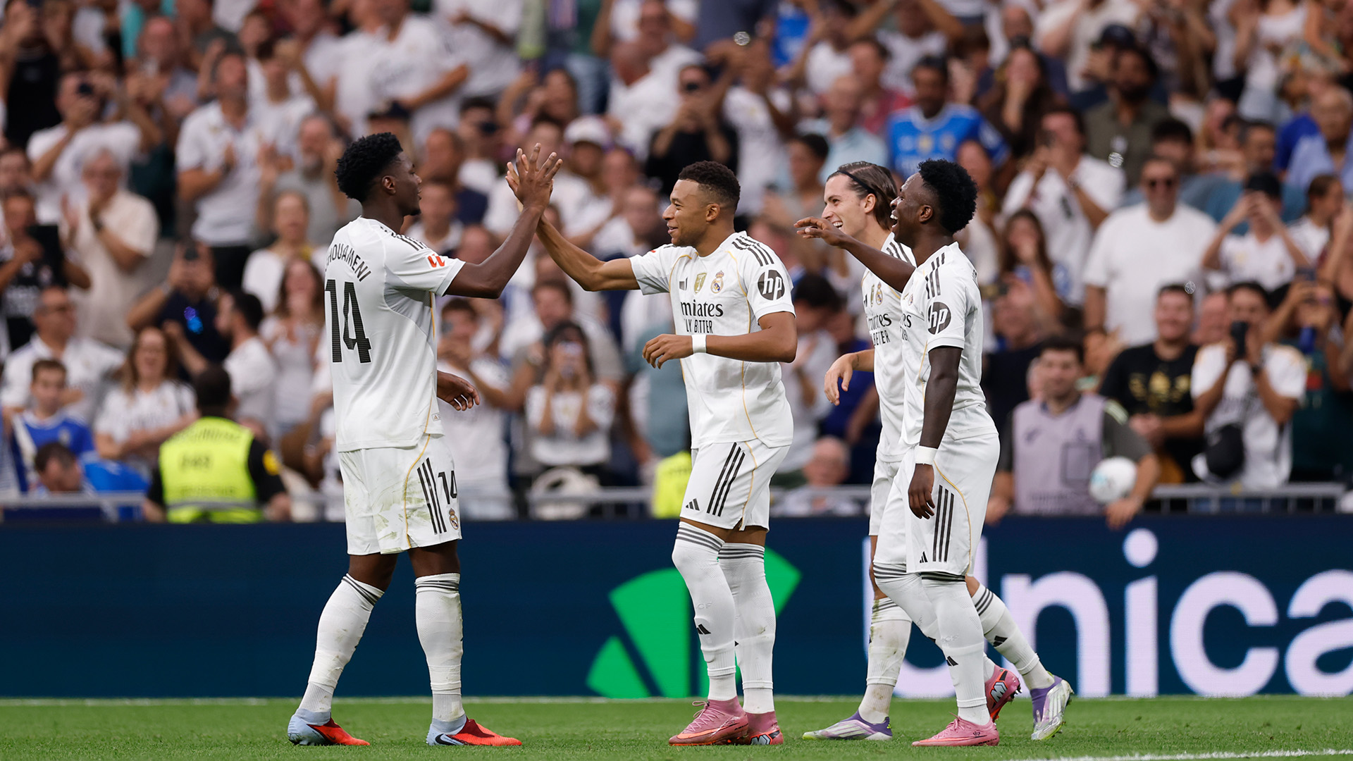 Golazos de Militão y Mbappé, el Madrid sigue de líder