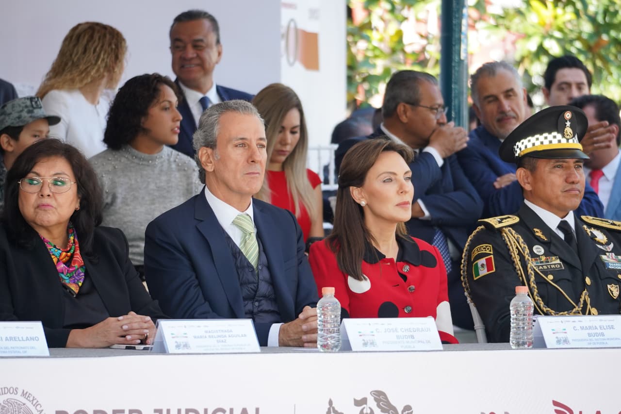 Asiste Pepe Chedraui al Desfile por el 215 Aniversario de la Independencia