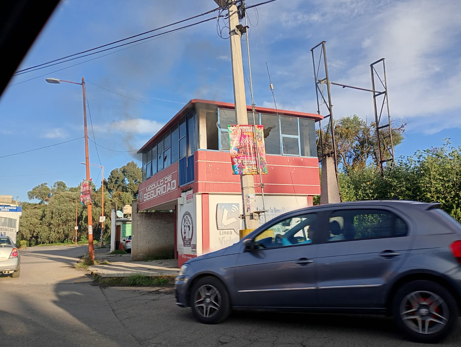 Incendian módulo de vigilancia en Texmelucan