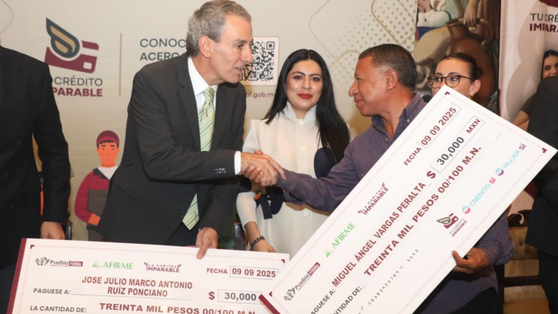 Chedraui da cheques de “Tu Crédito Imparable” a microempresas de Puebla Capital