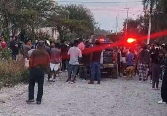 Intentan linchar a 5 presuntos ladrones en Santiago Miahuatlán