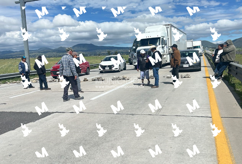 Campesinos cierran el Arco Norte; exigen pago por tierras expropiadas