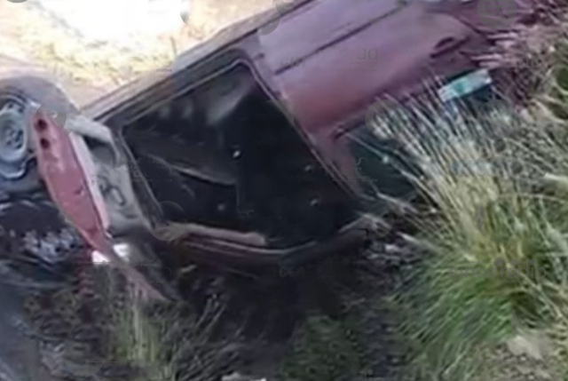 Volcadura en Periférico Ecológico moviliza a cuerpos de emergencia