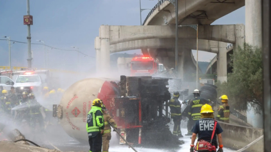 Asciende a 17 el número de muertos por explosión de pipa