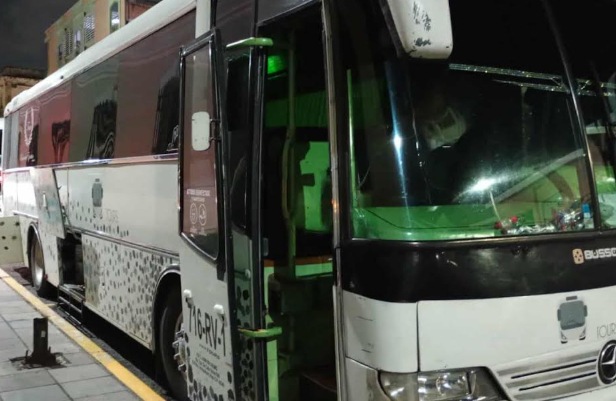 Denuncian a agencia de viajes de Tehuacán por poner en riesgo a paseantes y dejarlos varados