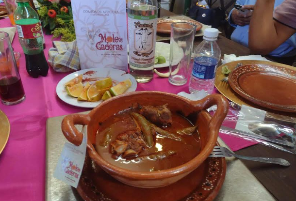 El Mole de Caderas en Tehuacán, en riesgo por altos costos de la carne 