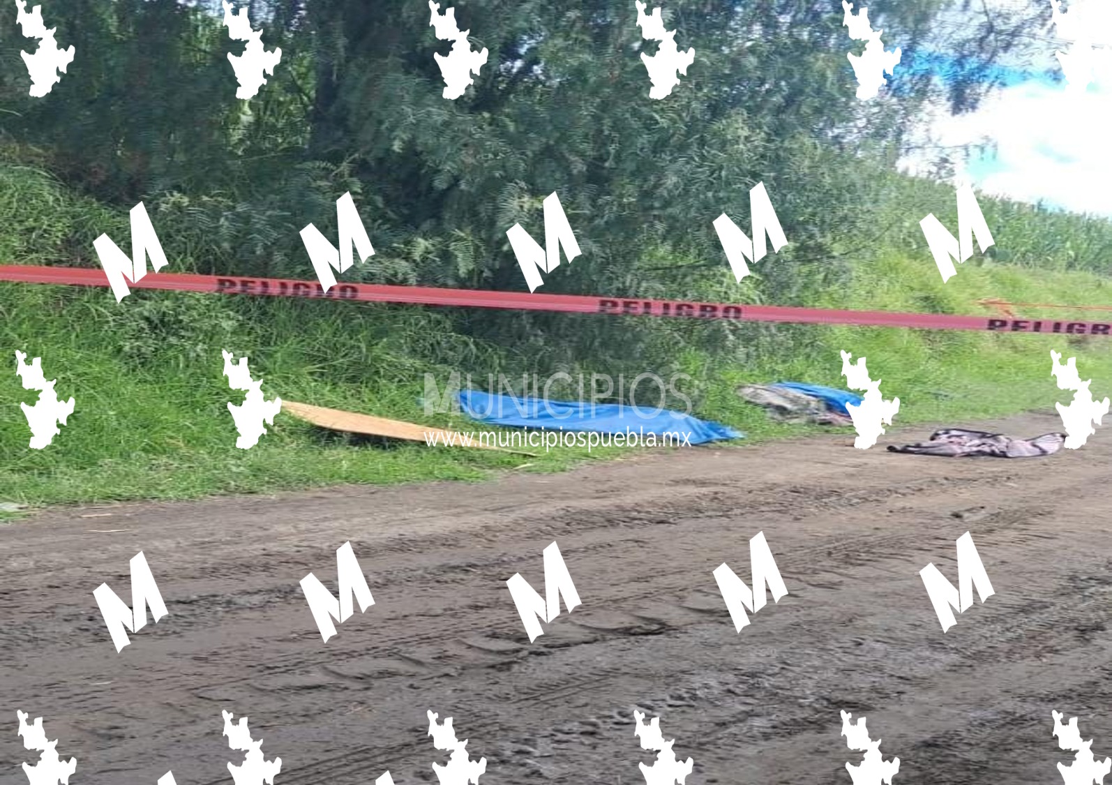 Abandonan dos cadáveres maniatados en San Salvador El Verde