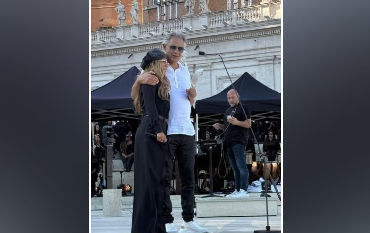 Karol G y Andrea Bocelli ofrecerán histórico concierto en el Vaticano 