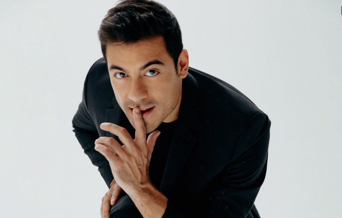 Carlos Rivera molesto por los rumores que lo siguen a lo largo de su carrera 