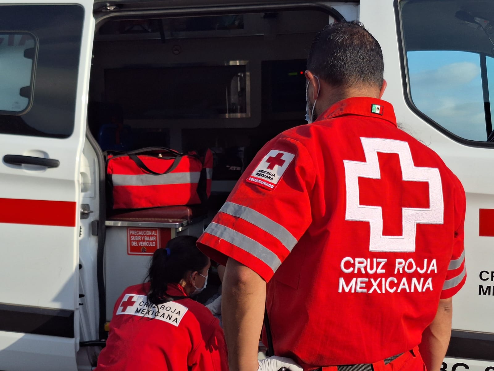 Indigente come salchichas envenenadas en Izúcar y termina en el hospital