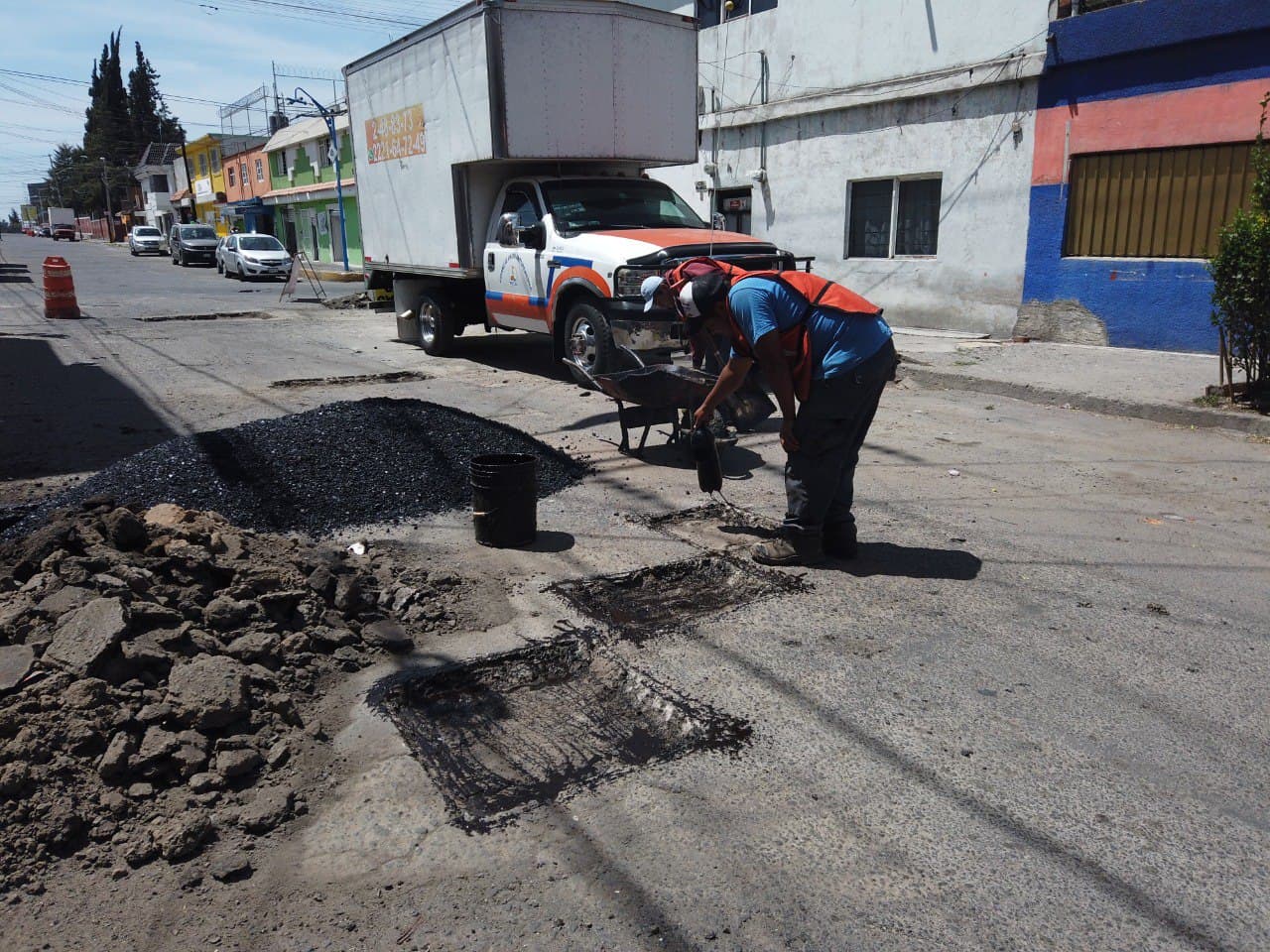 Armenta lanza reto de pavimentar más calles que cualquier gobierno 