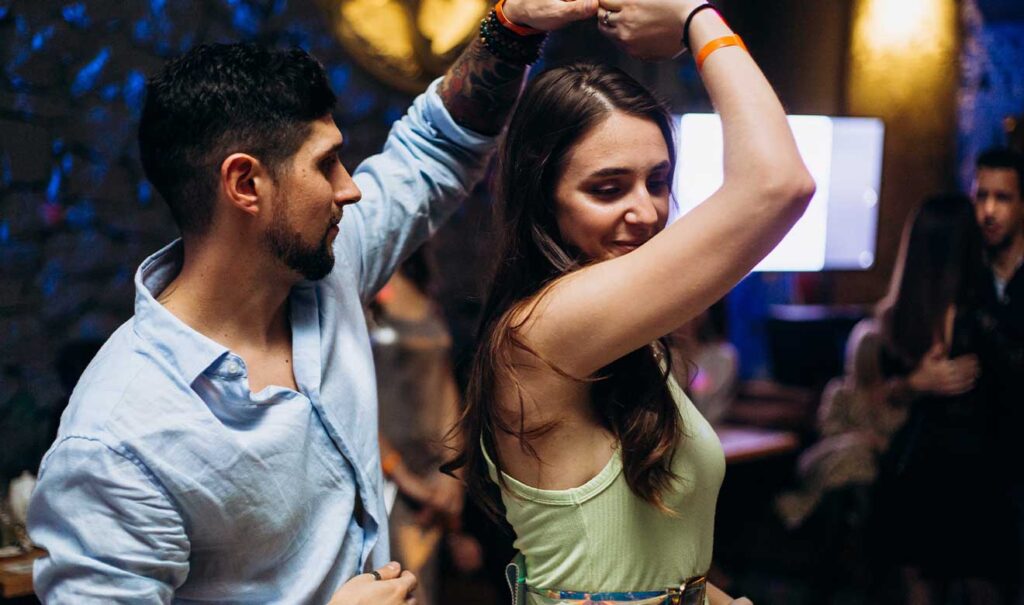 Bailar mejora la salud física, reduce el estrés y fortalece la mente