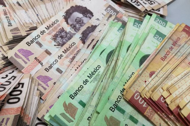 Economía mexicana crece 0.1% en febrero pero cae 0.3% anual