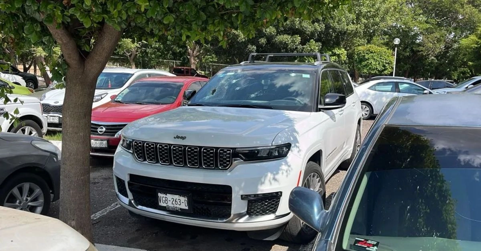 Fue baleada camioneta donde viajaba nieta del gobernador de Sinaloa, Rubén Rocha