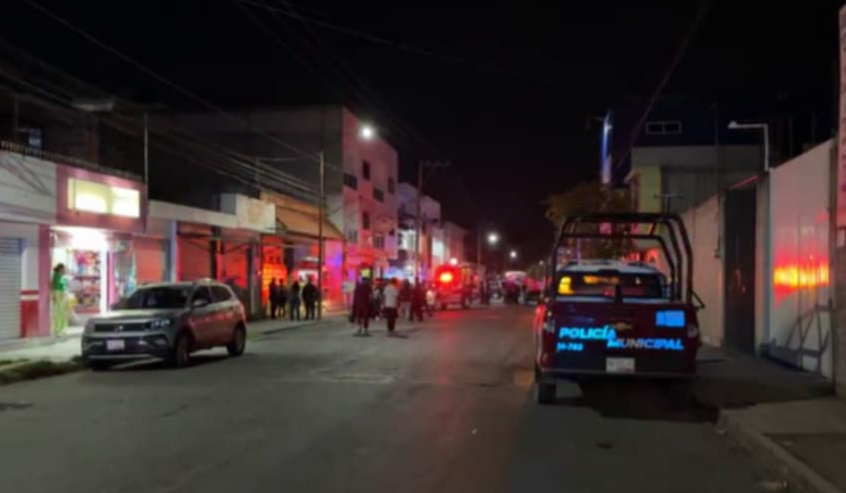 Ejecutan a hombre con presunto historial delictivo al interior de una barbería en Tehuacán