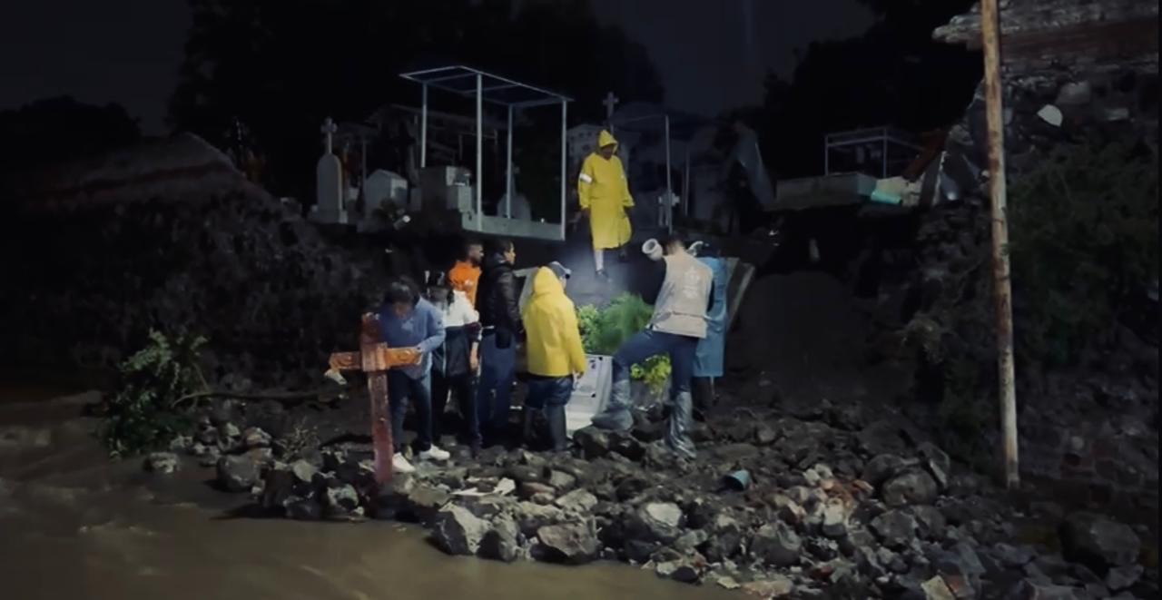 Lluvia de las últimas horas del miércoles tira barda del panteón de Atlixco