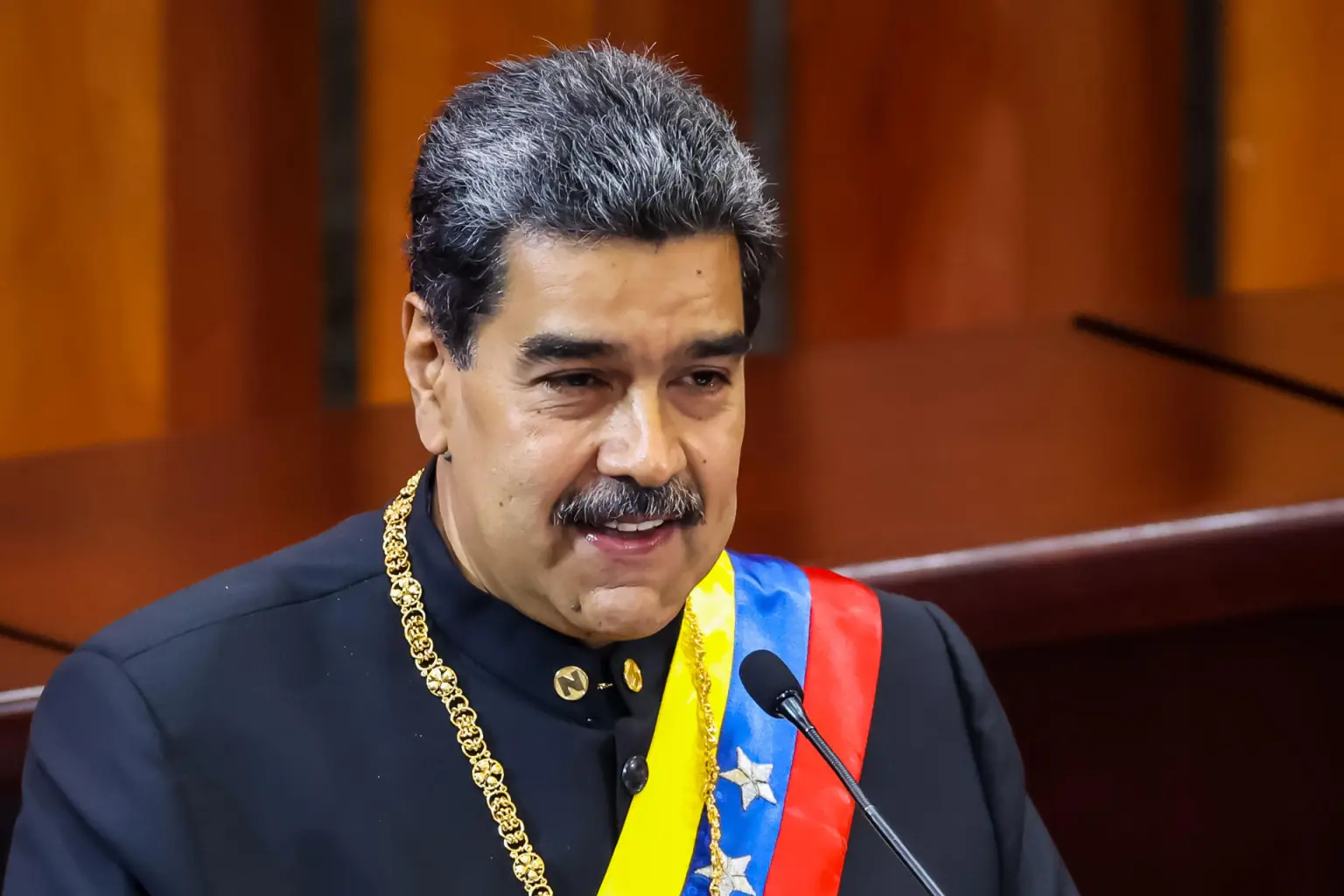 Maduro envía carta a Trump para abrir diálogo y frenar tensiones