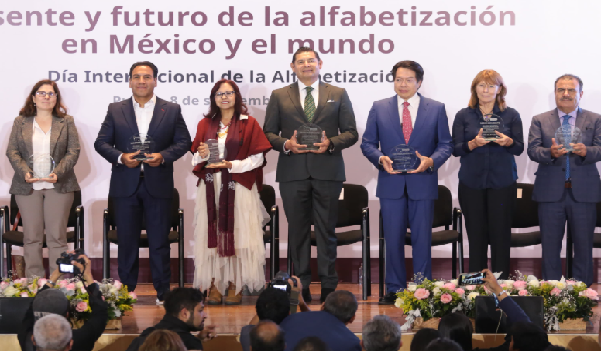 Con la presidenta Sheinbaum, México levantará la Bandera Blanca: Mario Delgado