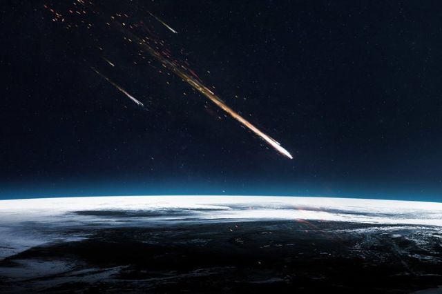 Reportan que misil impactó y destruyó meteorito rojo en China