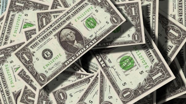 Once países de la CEI dejan de usar el dólar en operaciones internacionales