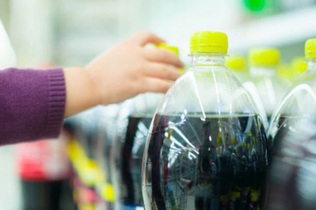 Impuesto a bebidas saborizadas golpearía empleo y economía familiar