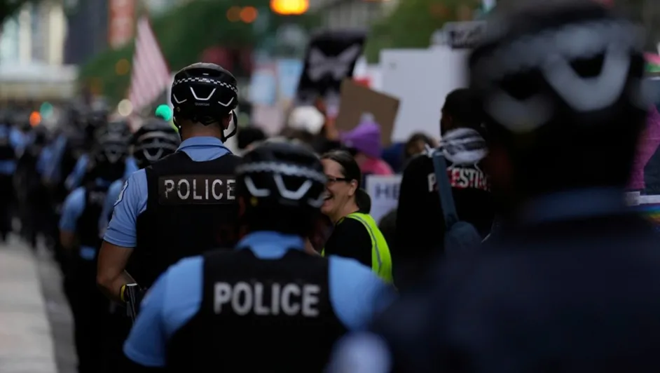 Confirma Consulado de México muerte de migrante durante operativo de ICE en Chicago