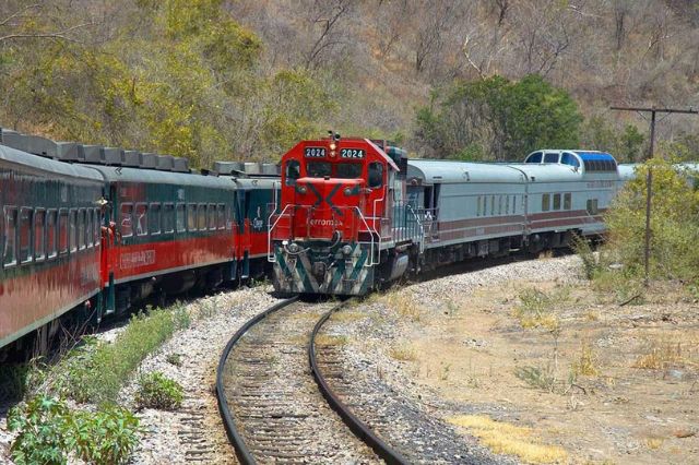 Grupo Carso construirá 111 km del Tren Saltillo–Nuevo Laredo por 31 mil mdp