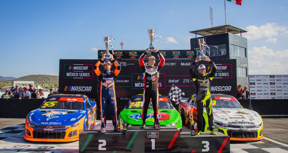 Alex de Alba gana la tercera carrera de Playoffs en San Luis Potosí