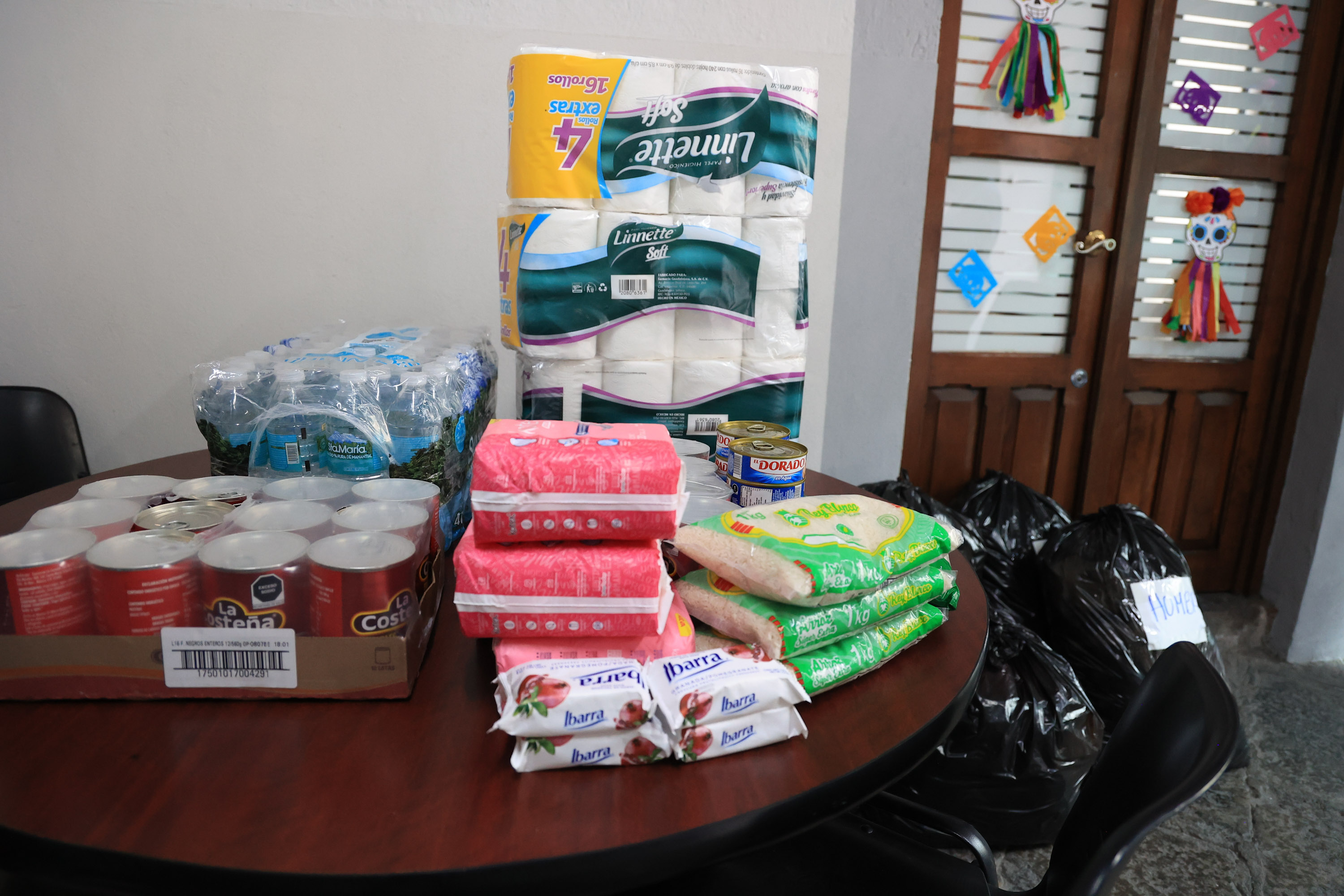 VIDEO Poblanos acuden a Centros de Acopio destinados a la Sierra Norte