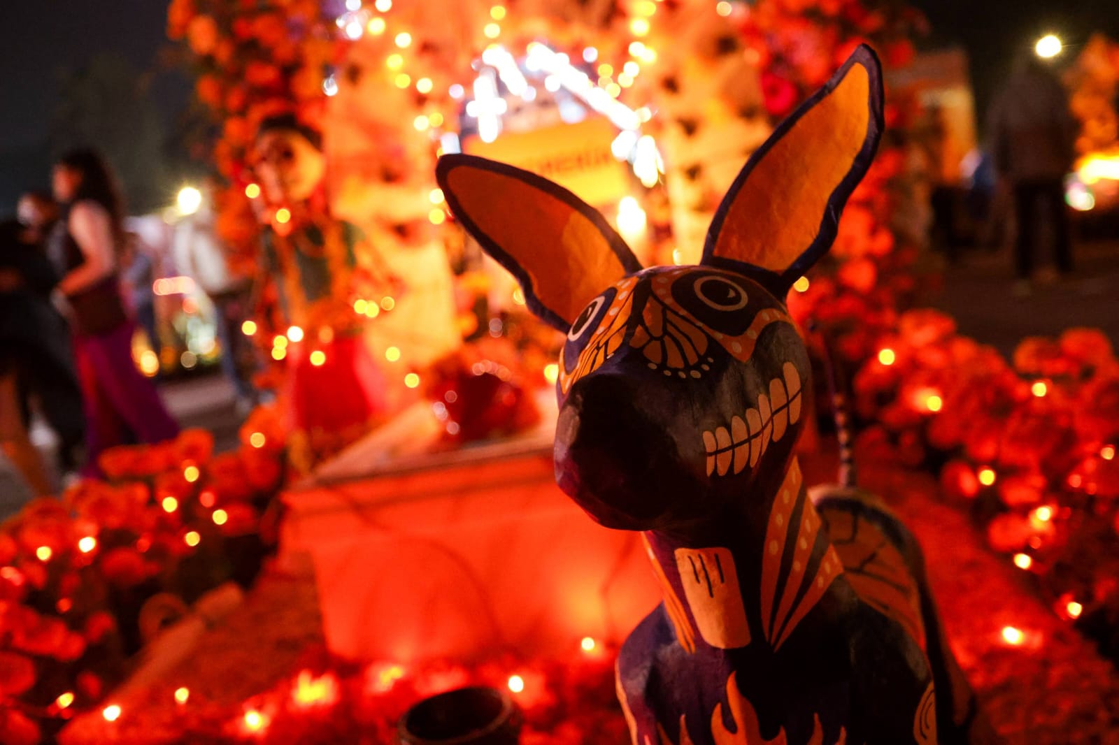 Asiste a los Recorridos nocturnos por el Panteón Municipal este Día de Muertos 