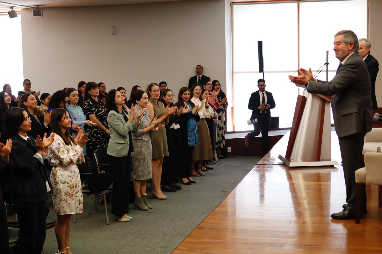 Destaca canciller De la Fuente fortalecimiento del Servicio Exterior Mexicano