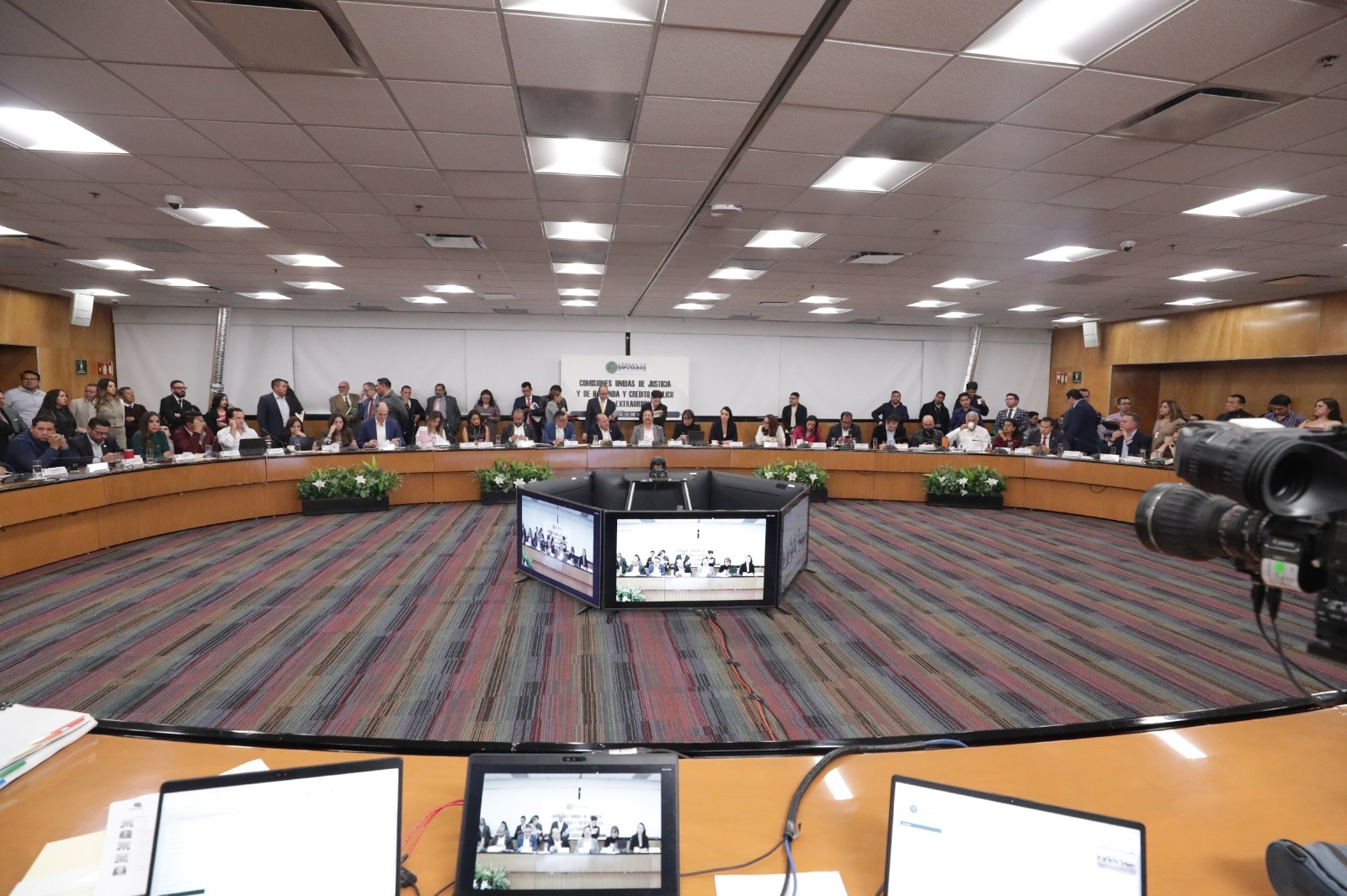 Aprueban en comisiones de la Cámara de Diputados Ley de Amparo