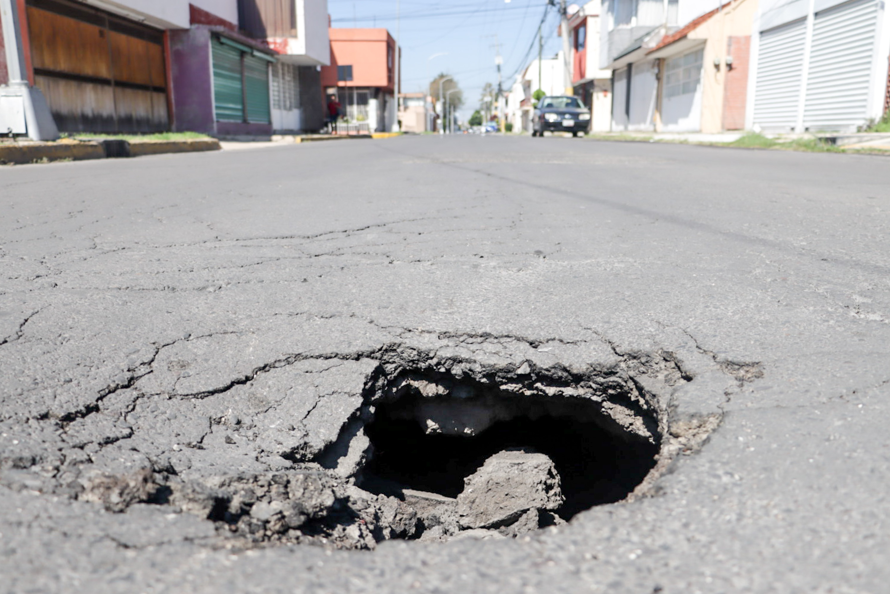 VIDEO Se forma hundimiento en la colonia Prados Agua Azul 