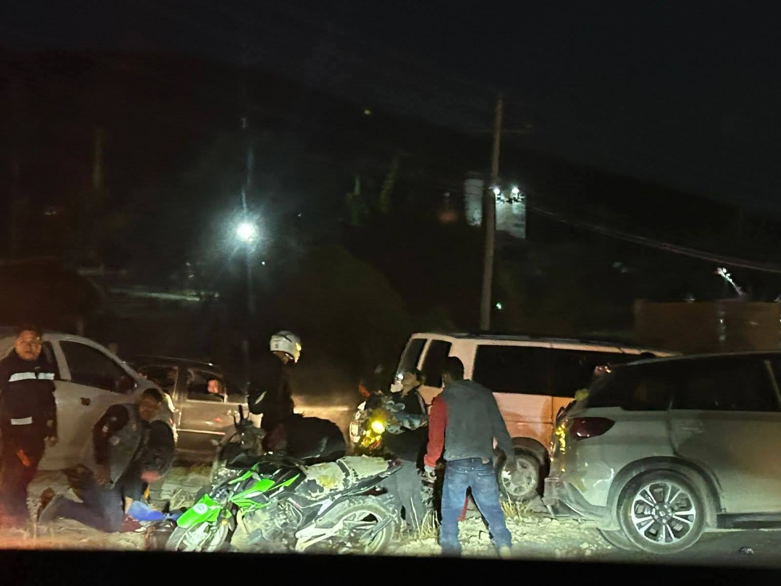 Fuerte accidente en La Calavera en Miahuatlán deja varios heridos