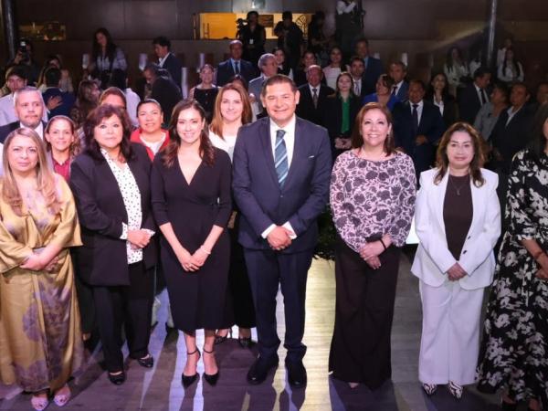 Armenta, presente en celebración del 25 aniversario del IEE