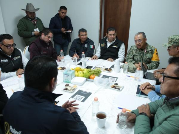 Armenta brinda atención inmediata a familias de Sierra Norte