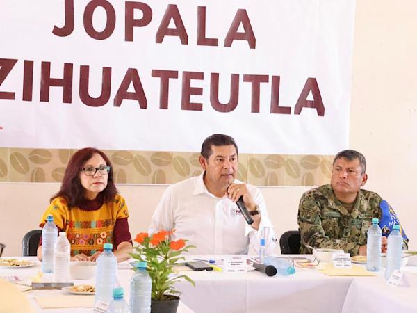 Jopala y Zihuateutla, en etapa de reconstrucción; participan gobiernos federal, estatal y municipales